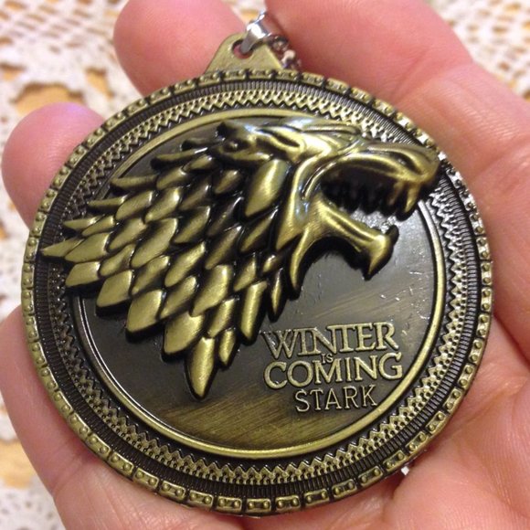 Game of Thrones Pendant on 19" chain, nwot - Picture 1 of 5